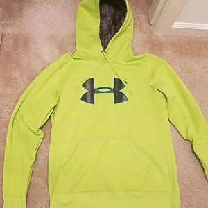 *REDUCED* Under Armour Hoodie